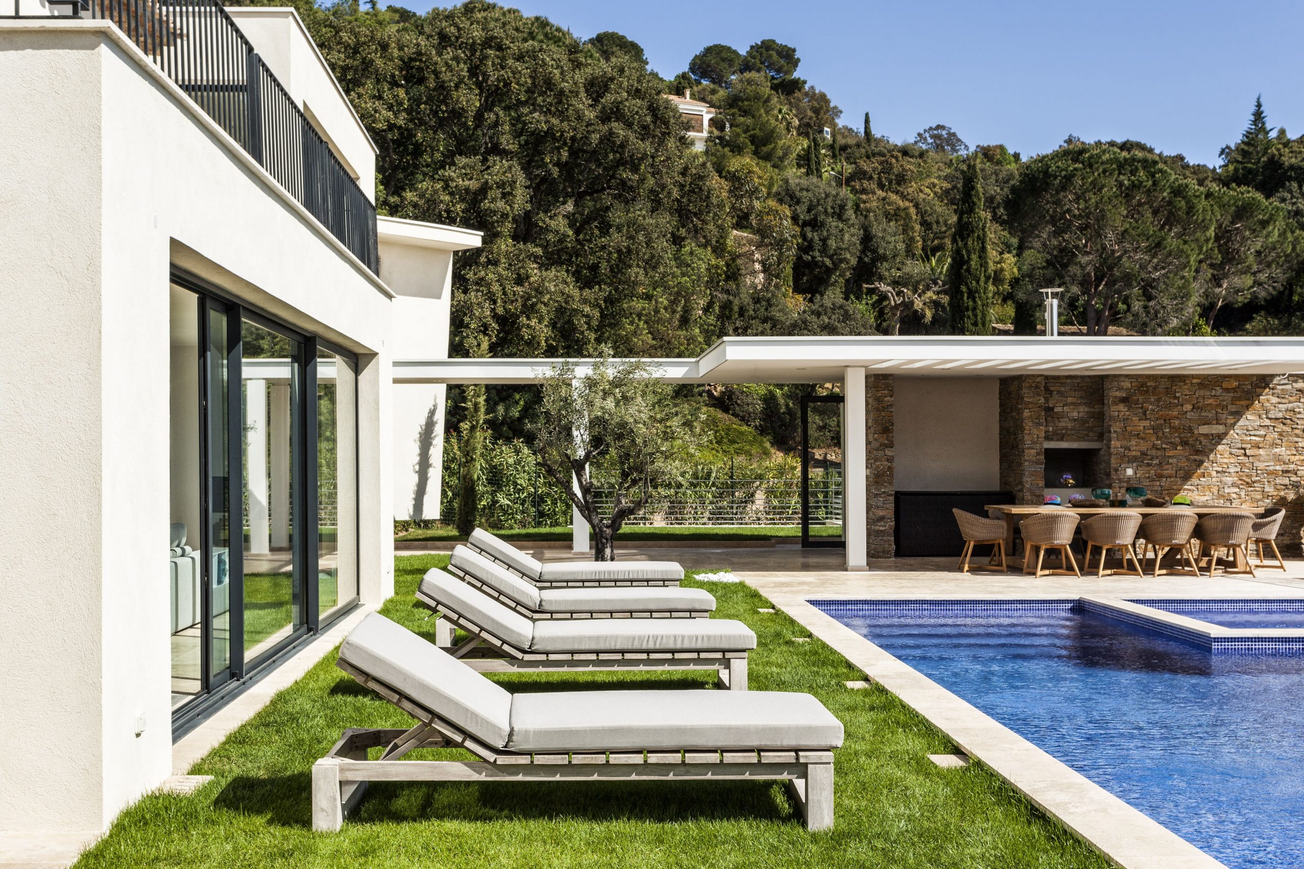 The Humming Villa