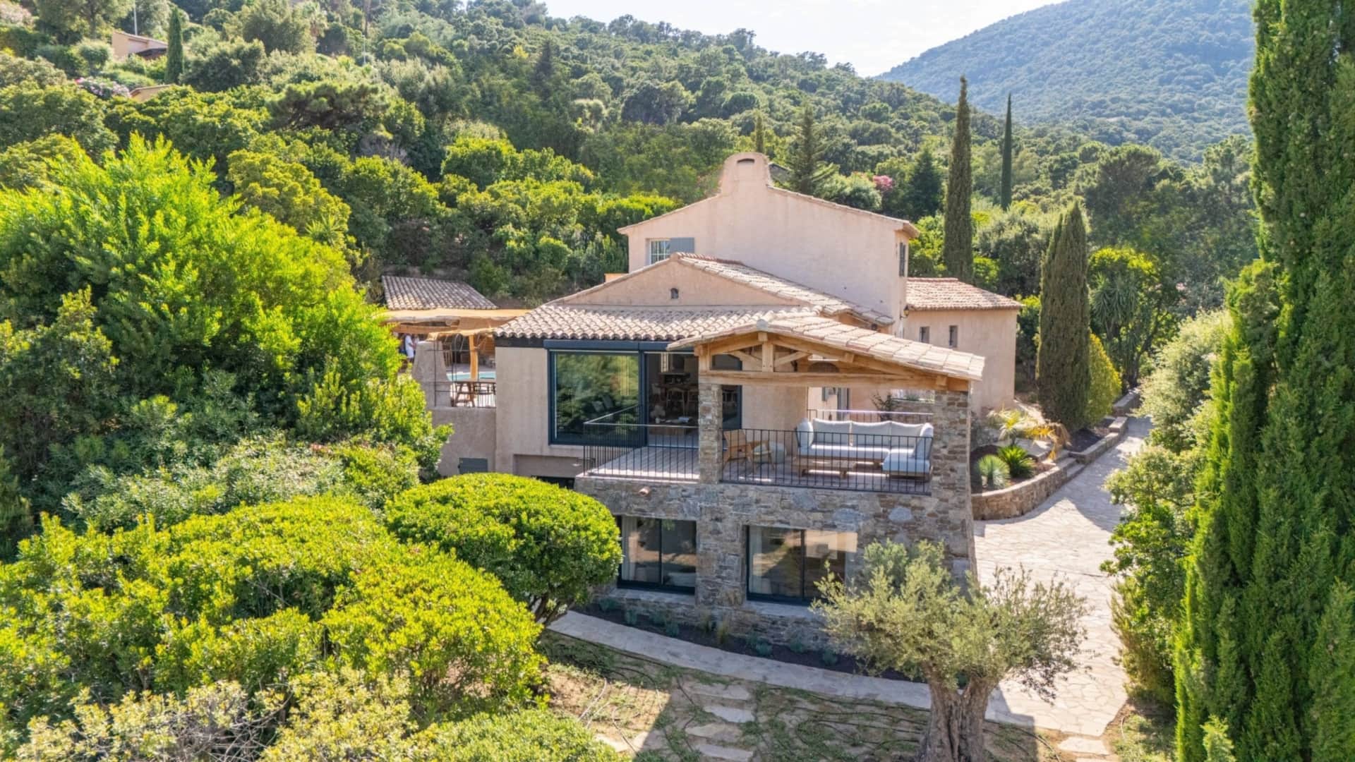 The Taro Villa