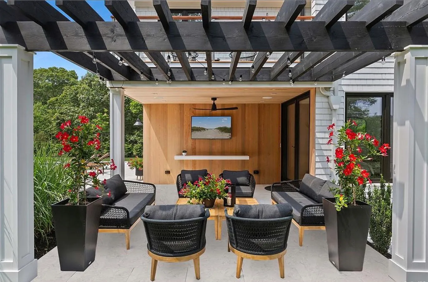 The Canoe Villa