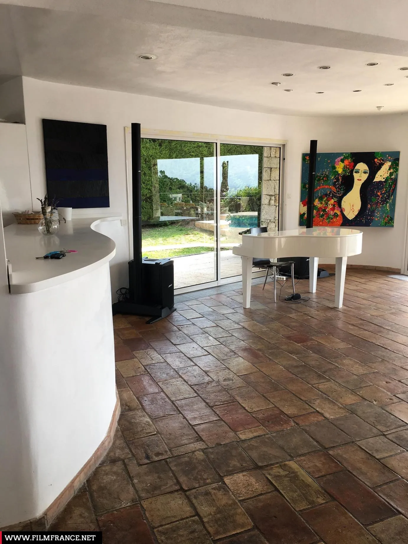 The Roxy Villa