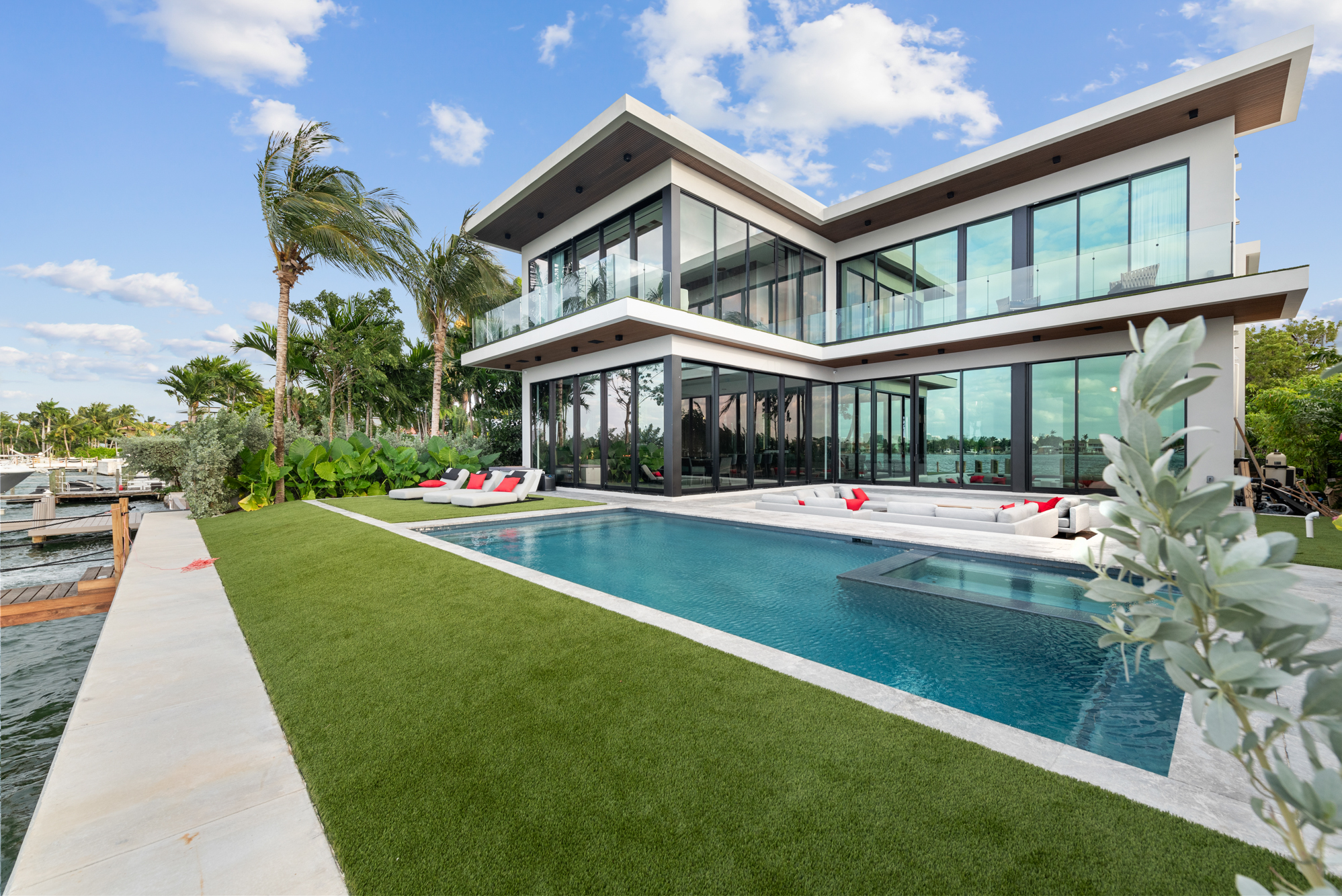 The Una Villa