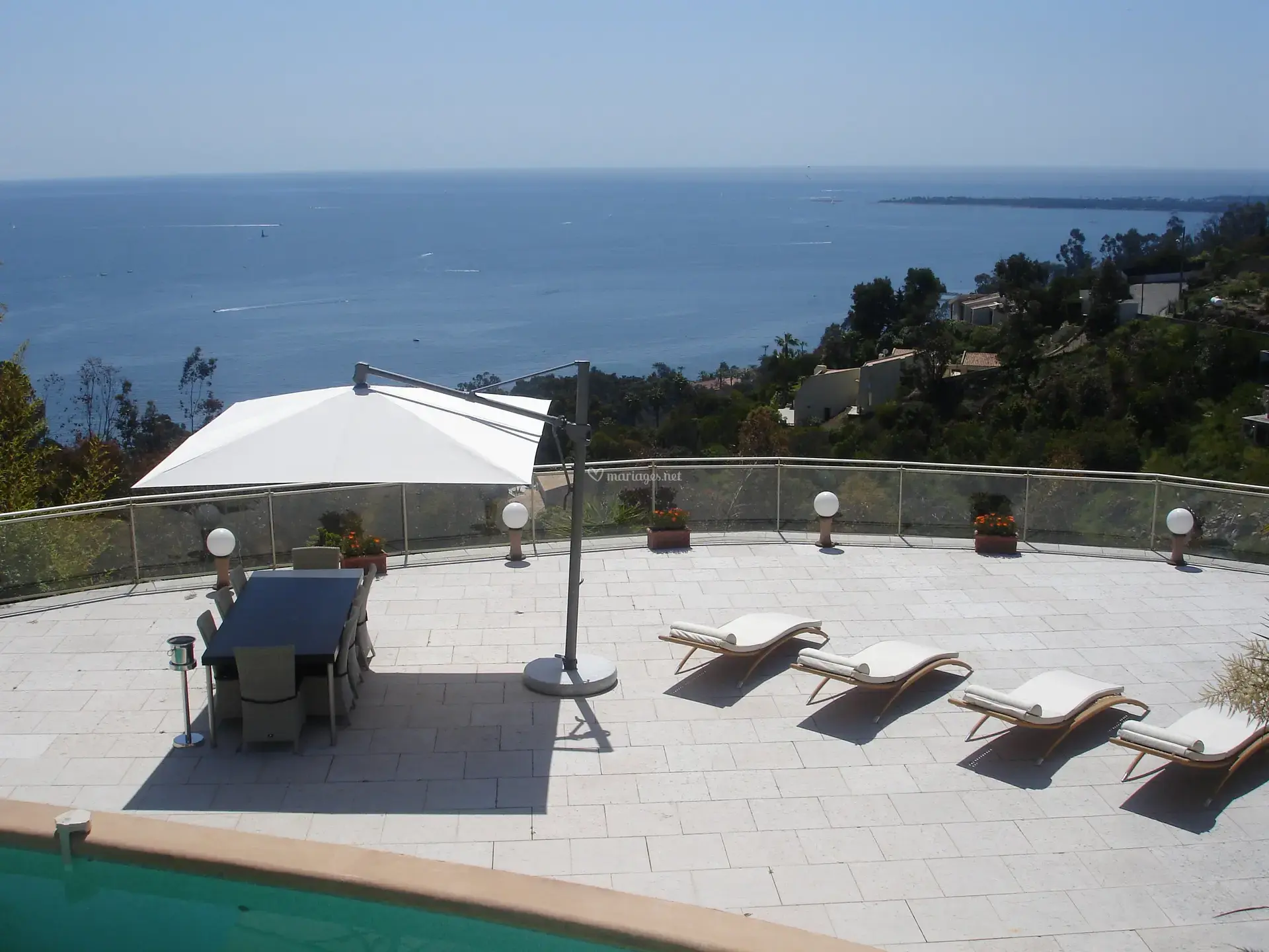The Roxy Villa