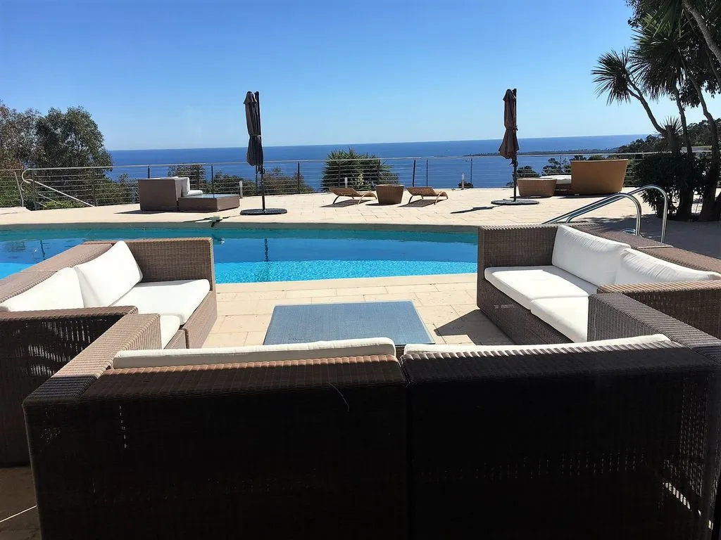 The Roxy Villa