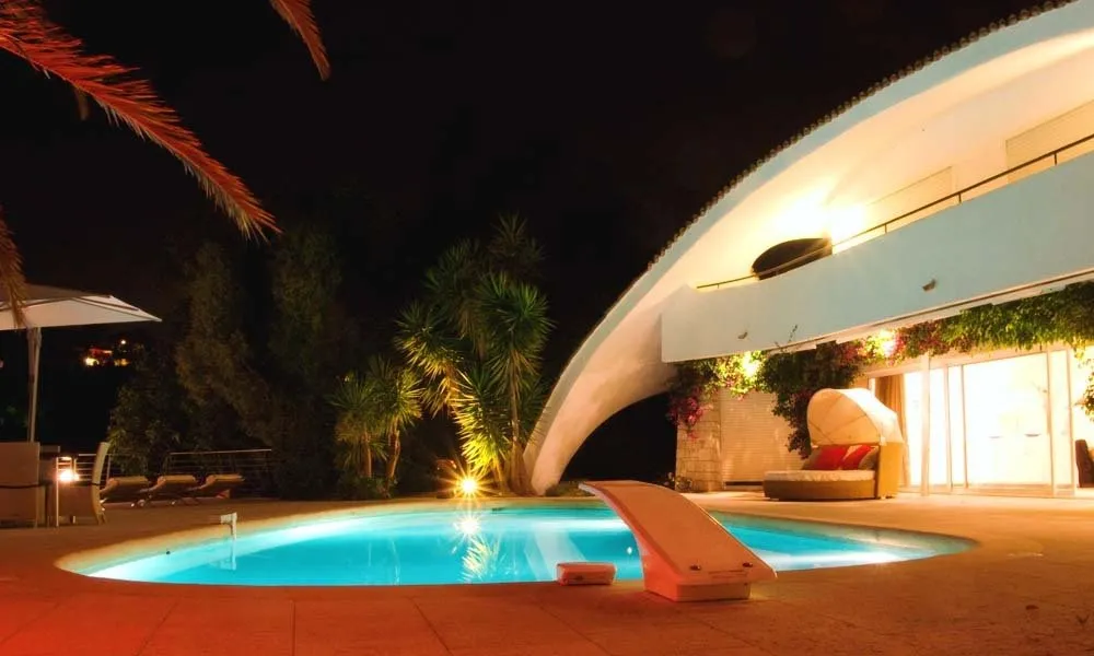 The Roxy Villa