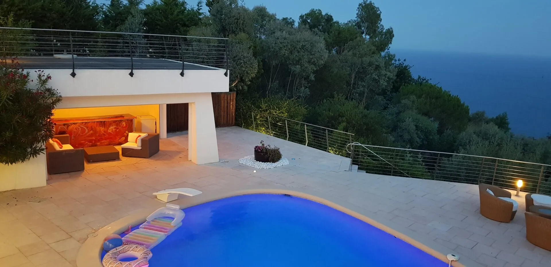 The Roxy Villa