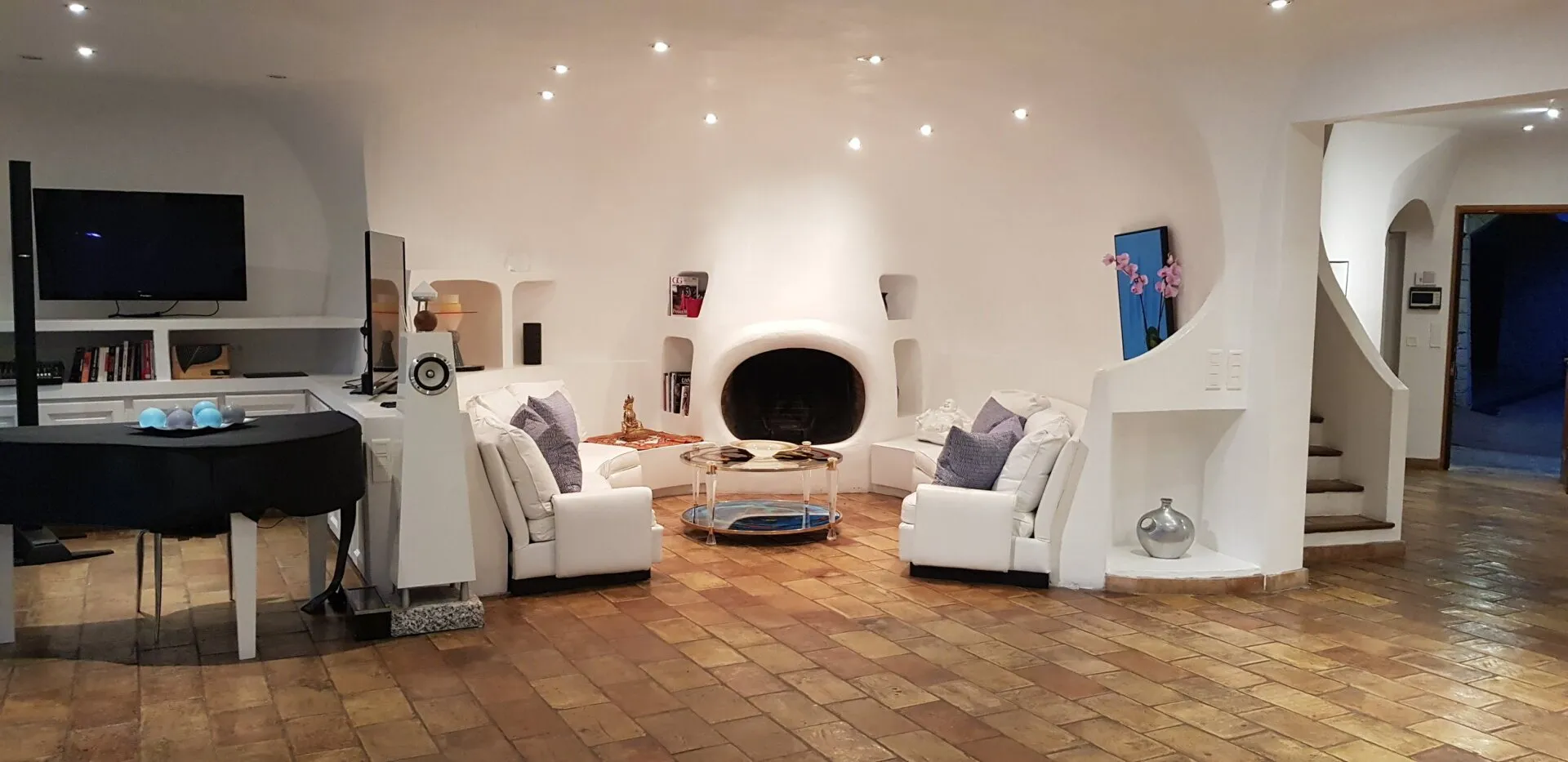 The Roxy Villa