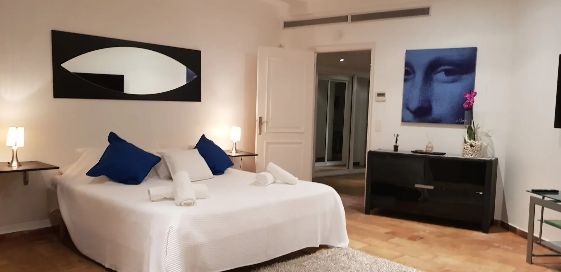 The Roxy Villa