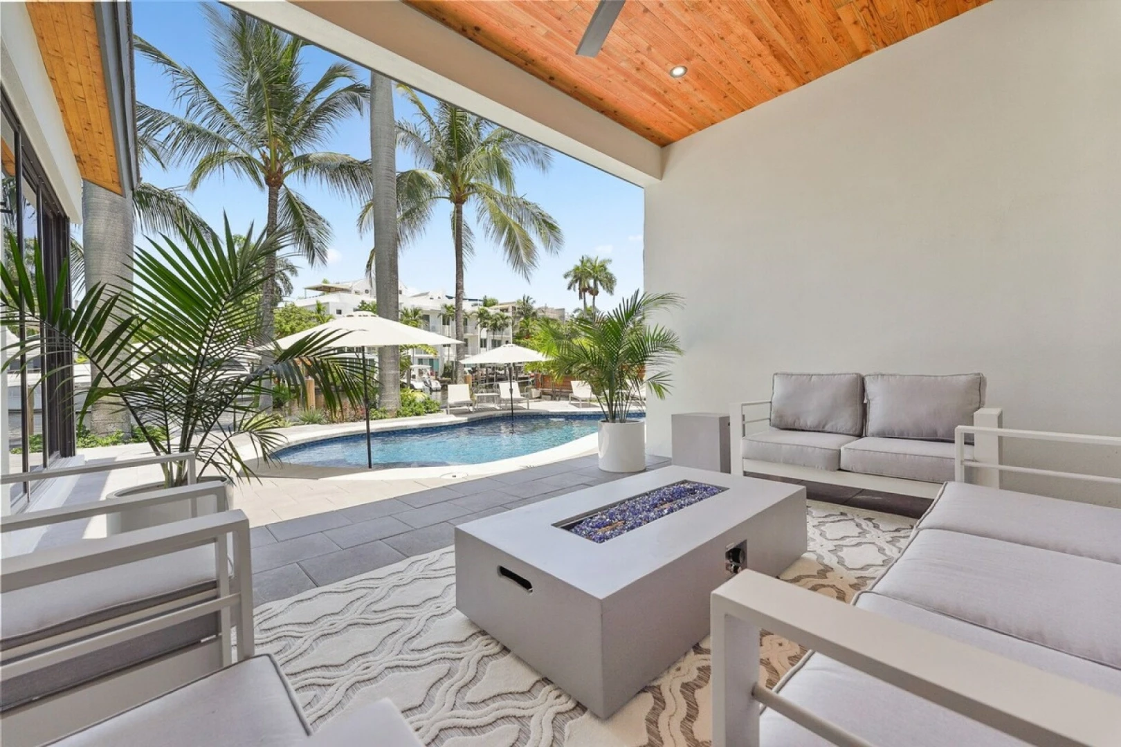 The Azul Villa