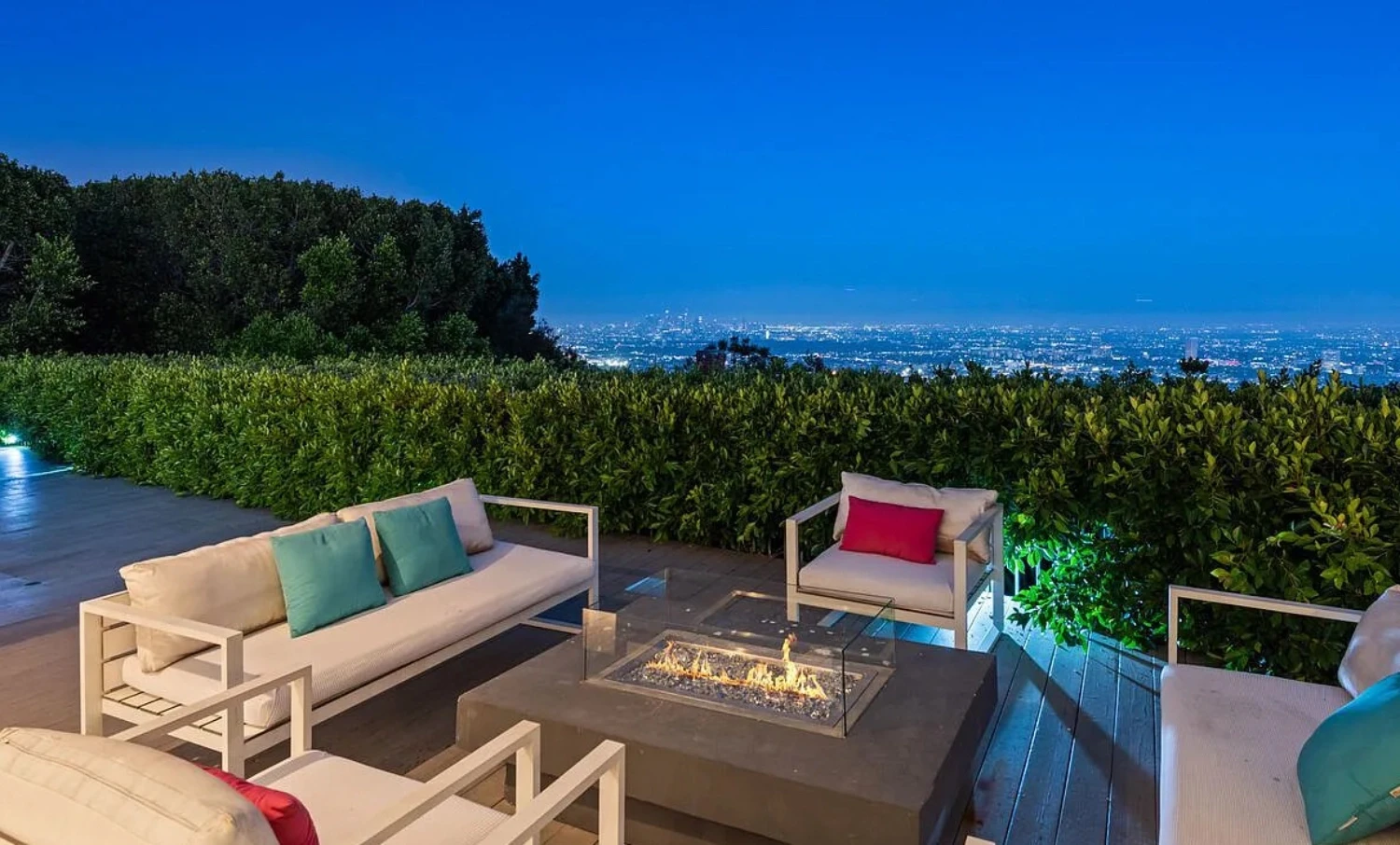 The Bluejay Villa