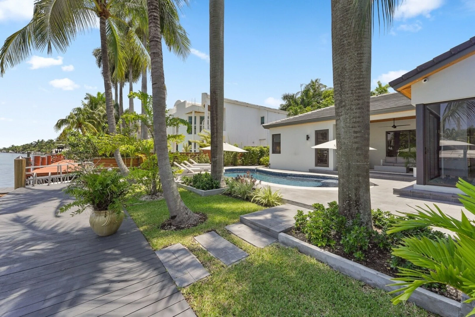 The Azul Villa