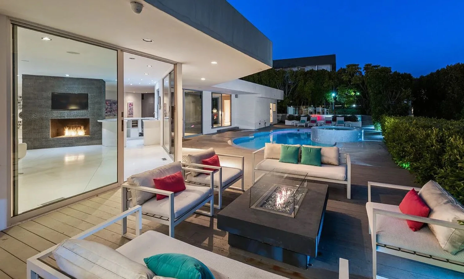 The Bluejay Villa