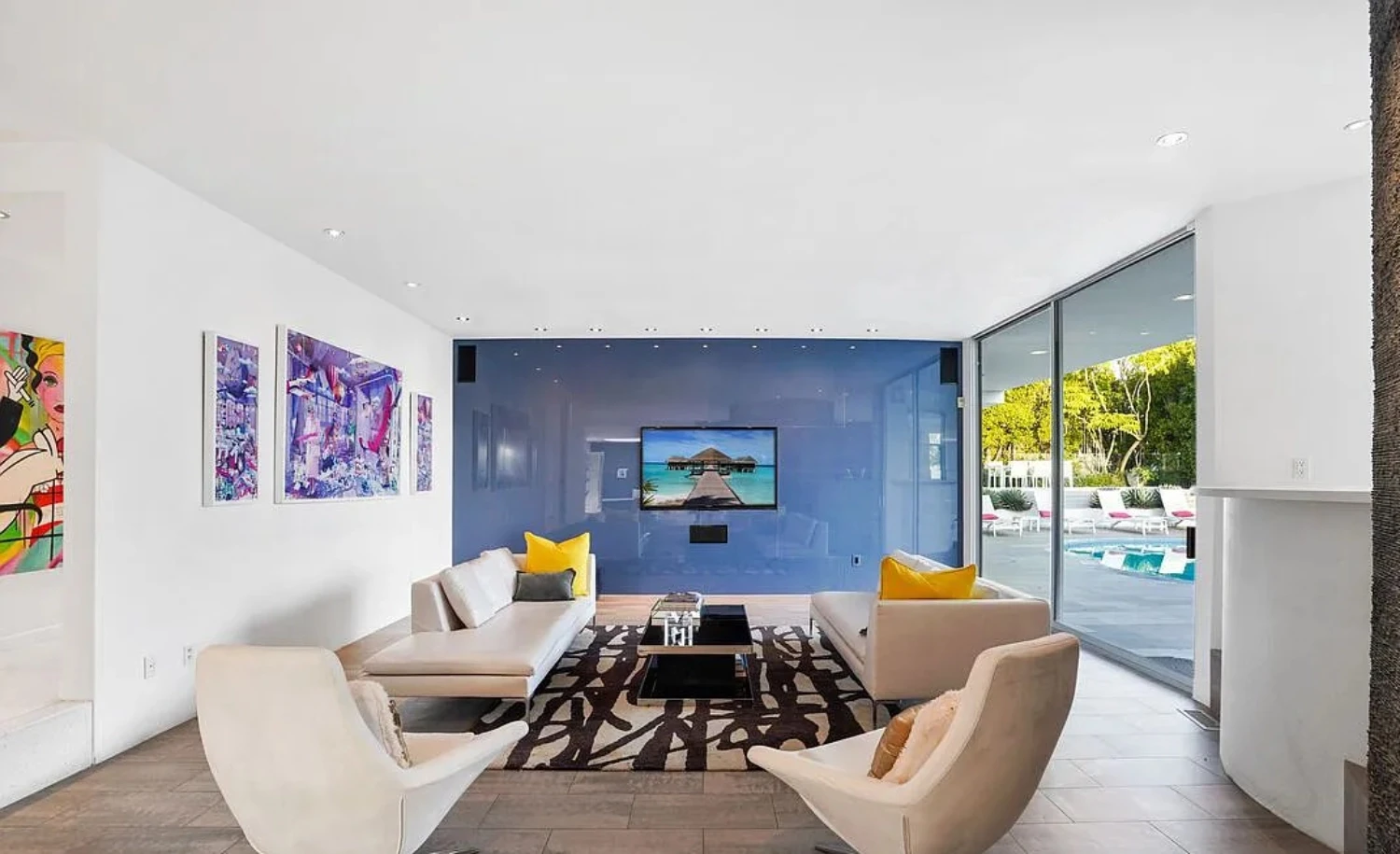 The Bluejay Villa