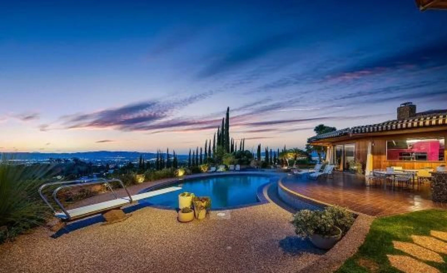 The Alonzo Villa