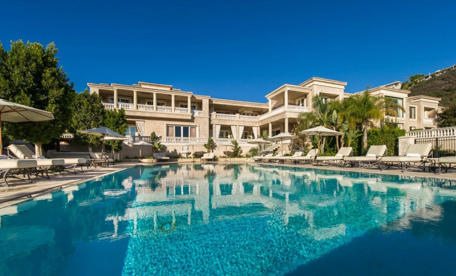 The Lania Mansion