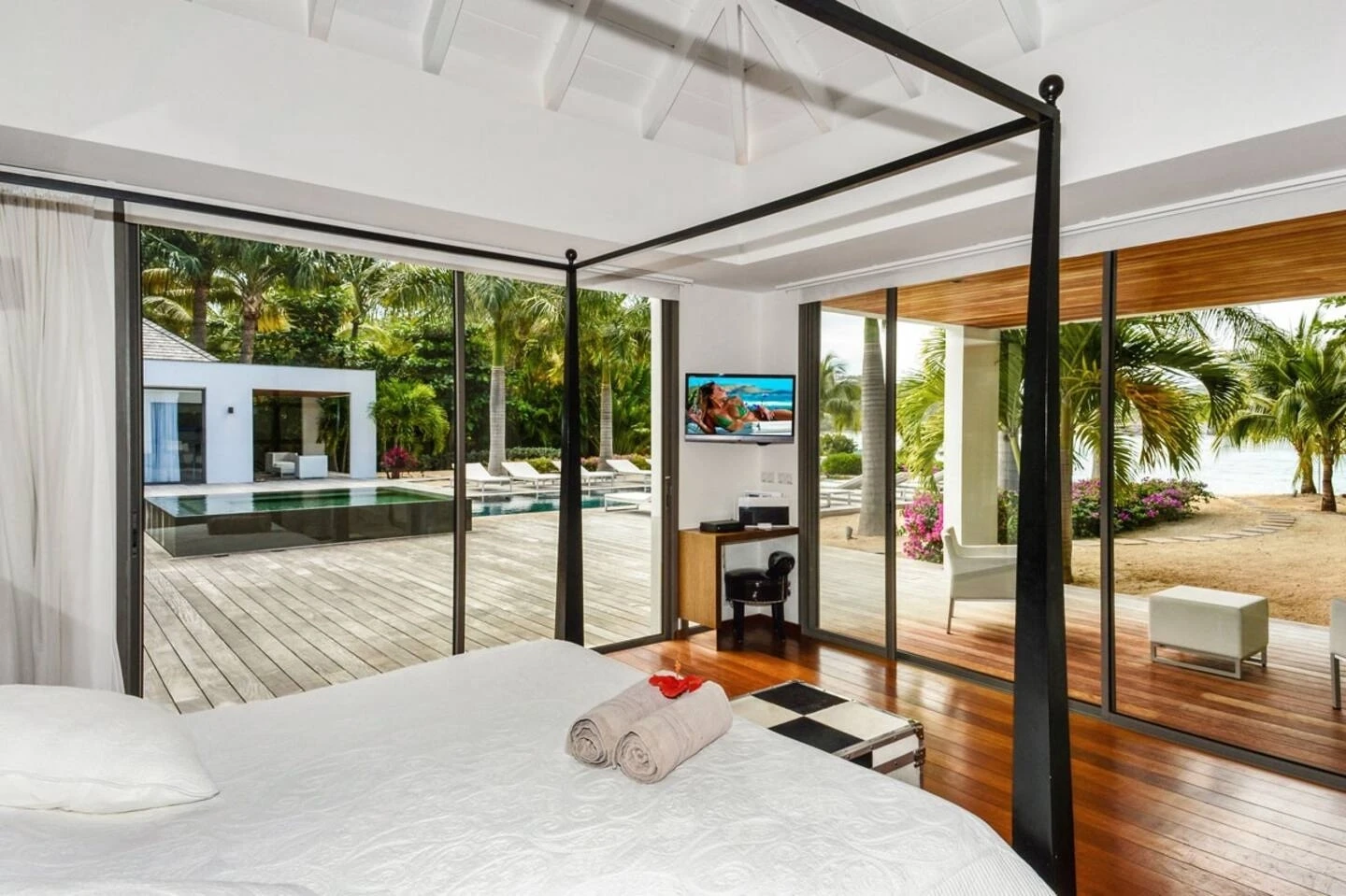 The Palmbeach Villa