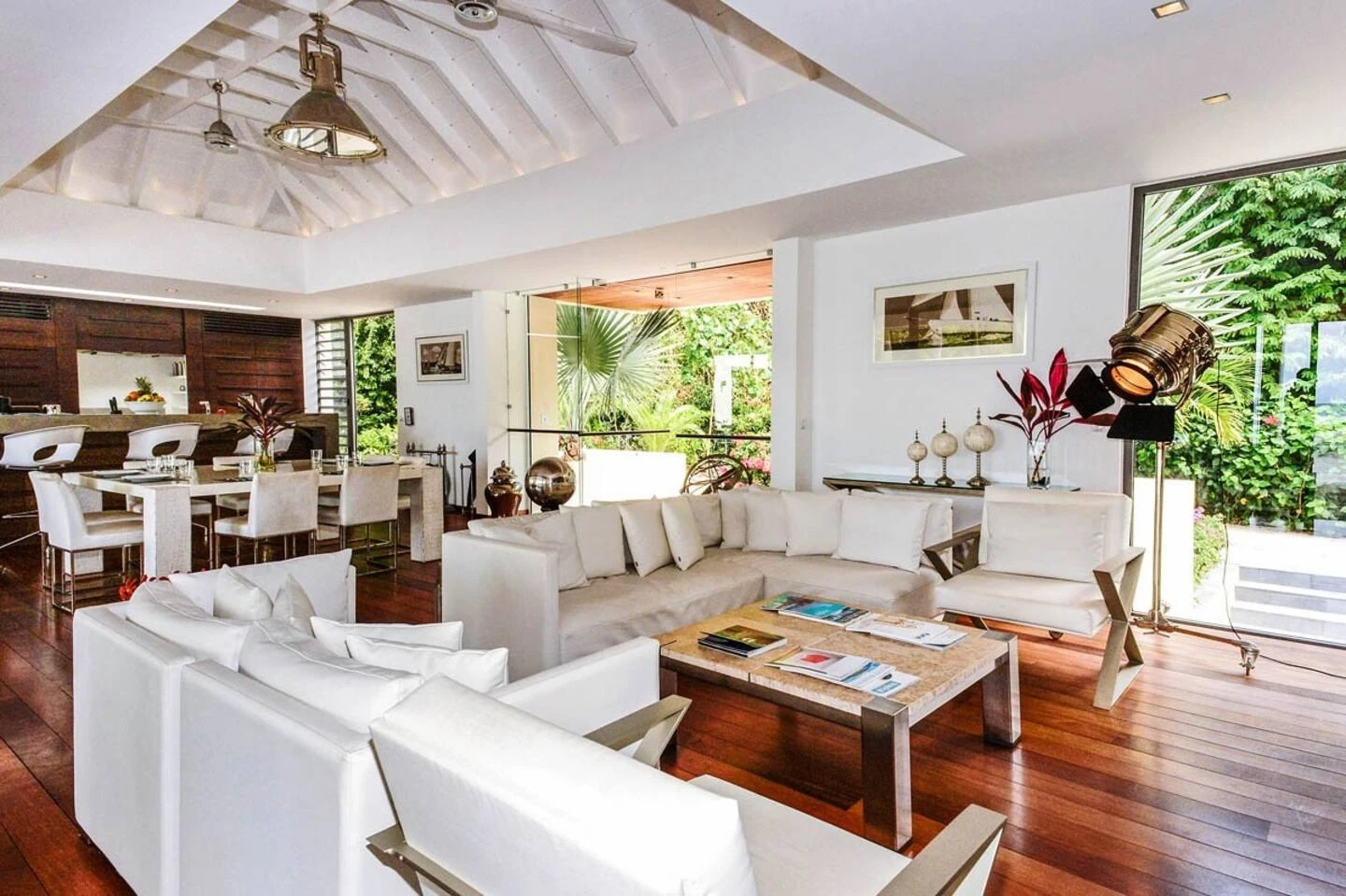 The Palmbeach Villa