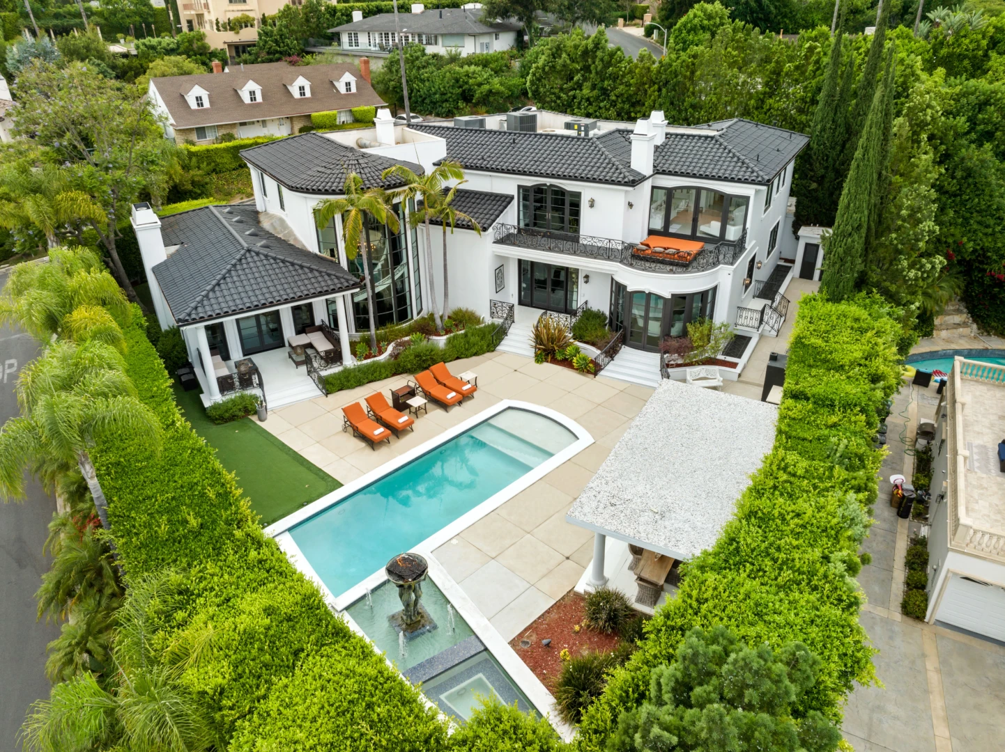 Luxury mansion rental in Beverly Hills