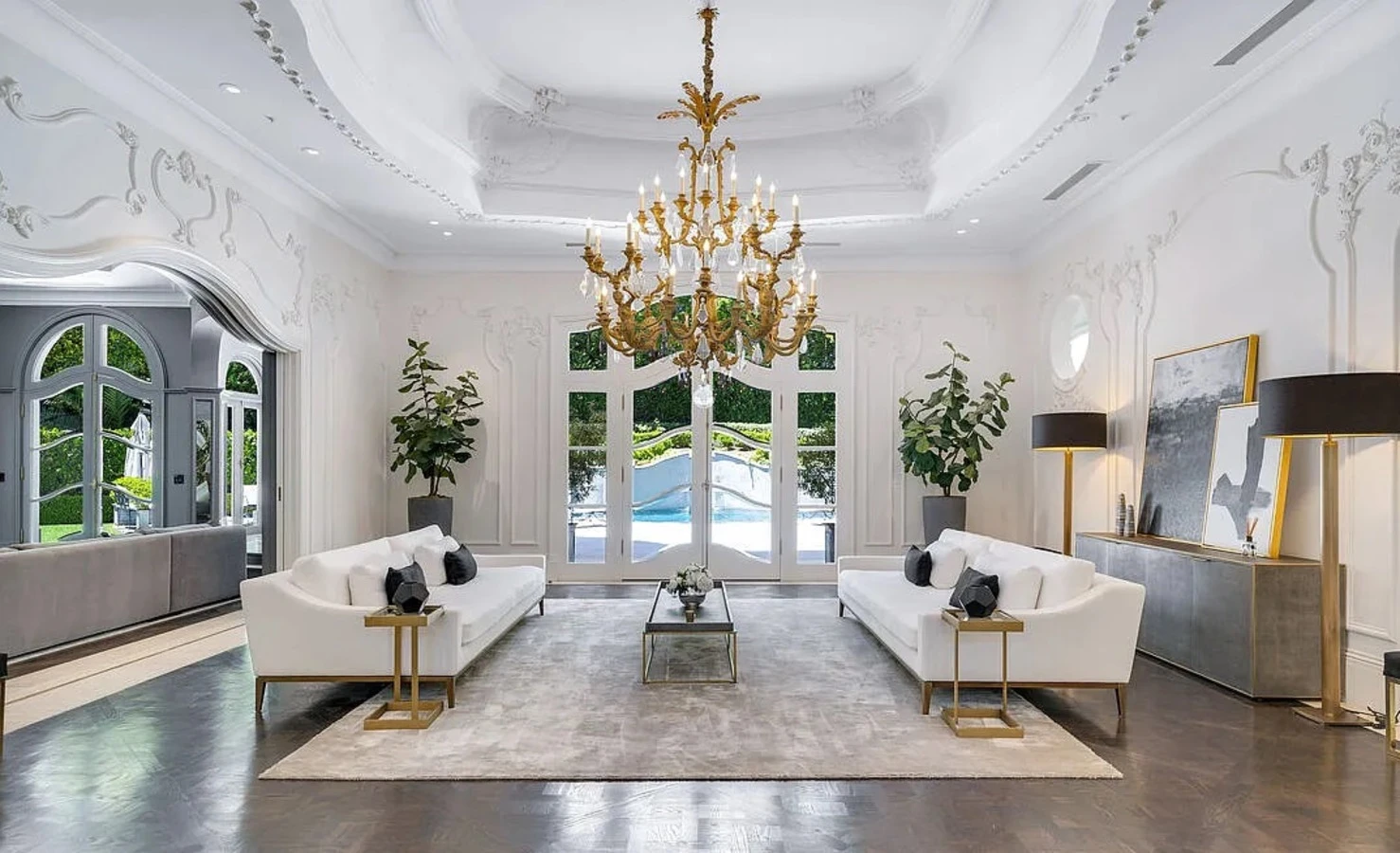 The Laurel Mansion