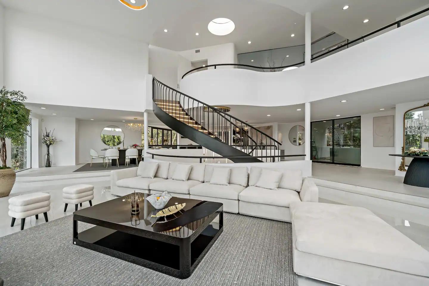 The Yacht Mansion