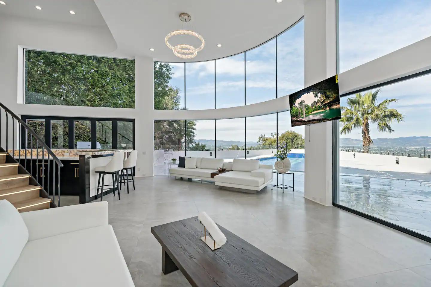 The Yacht Mansion
