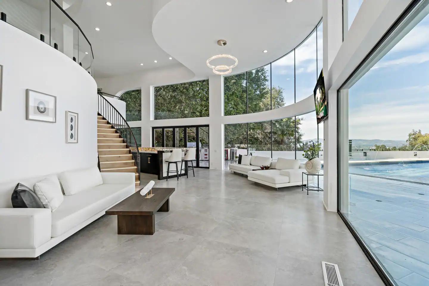 The Yacht Mansion