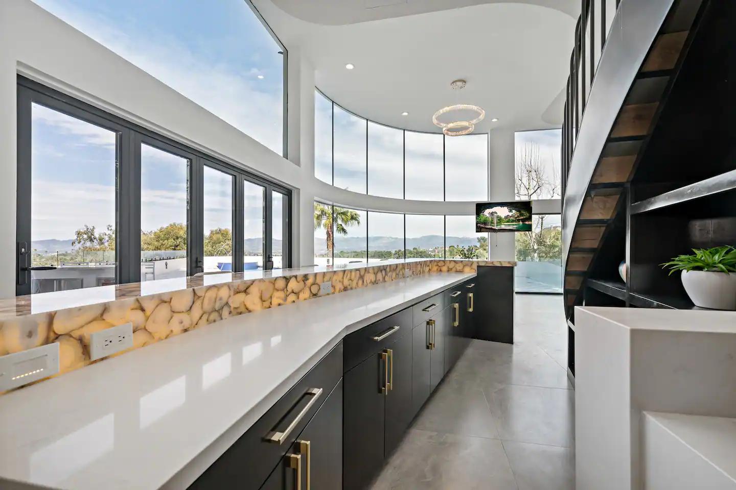 The Yacht Mansion