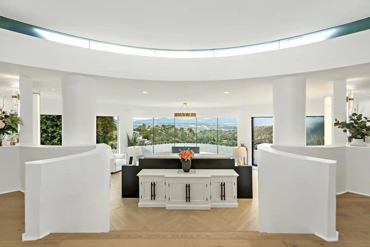 The Yacht Mansion