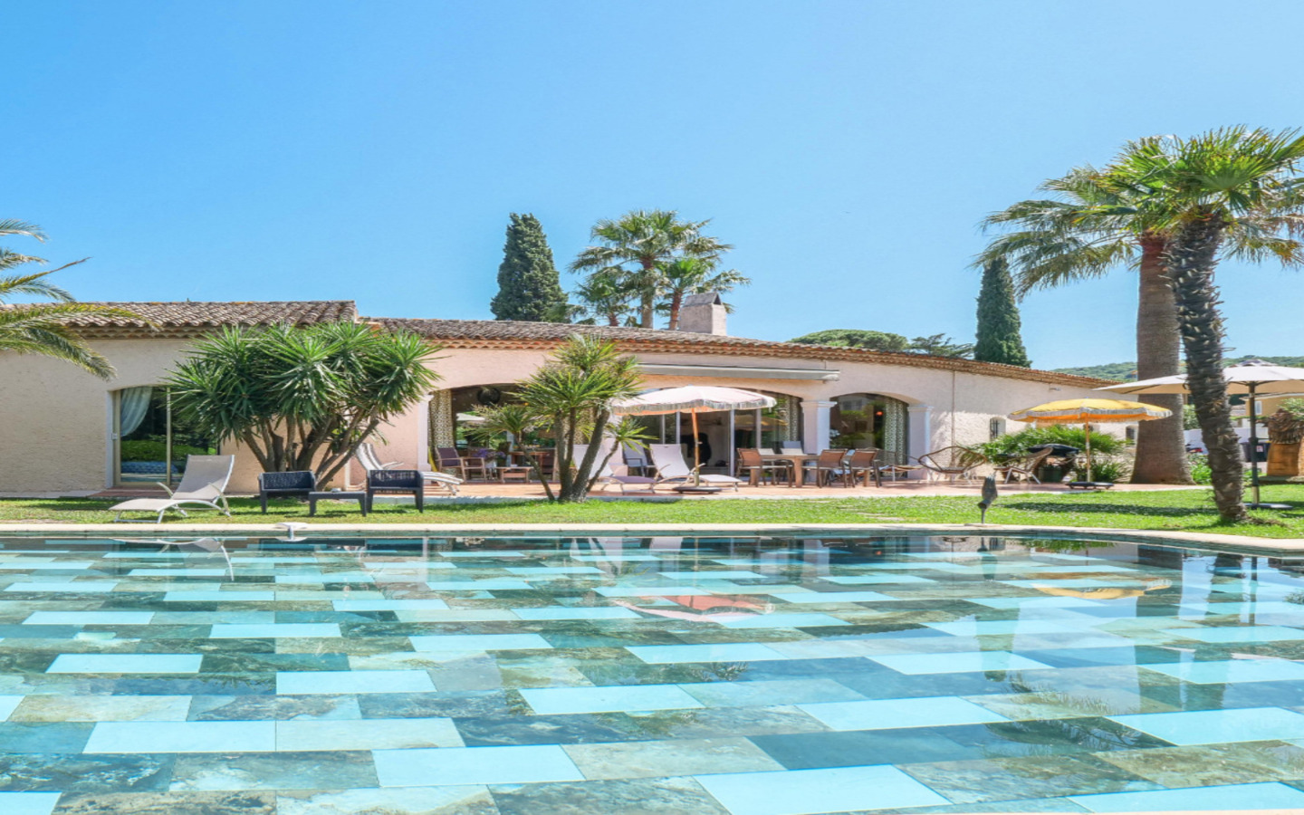 The Aliz Villa