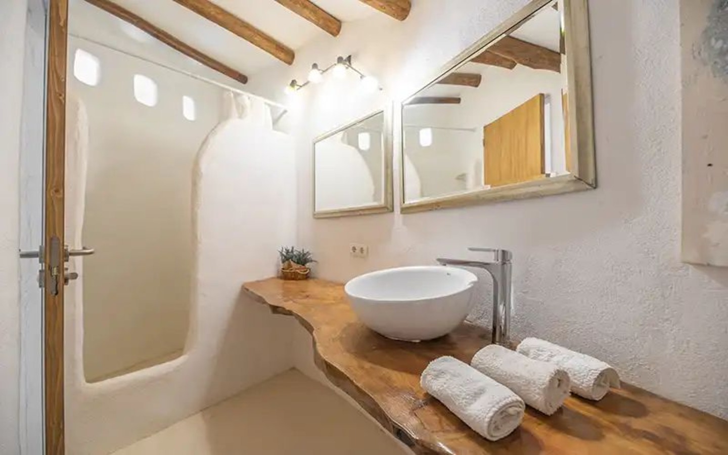 The CanTaika Villa