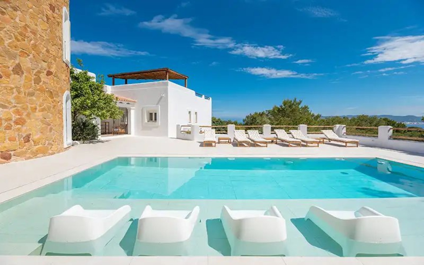The CanTaika Villa
