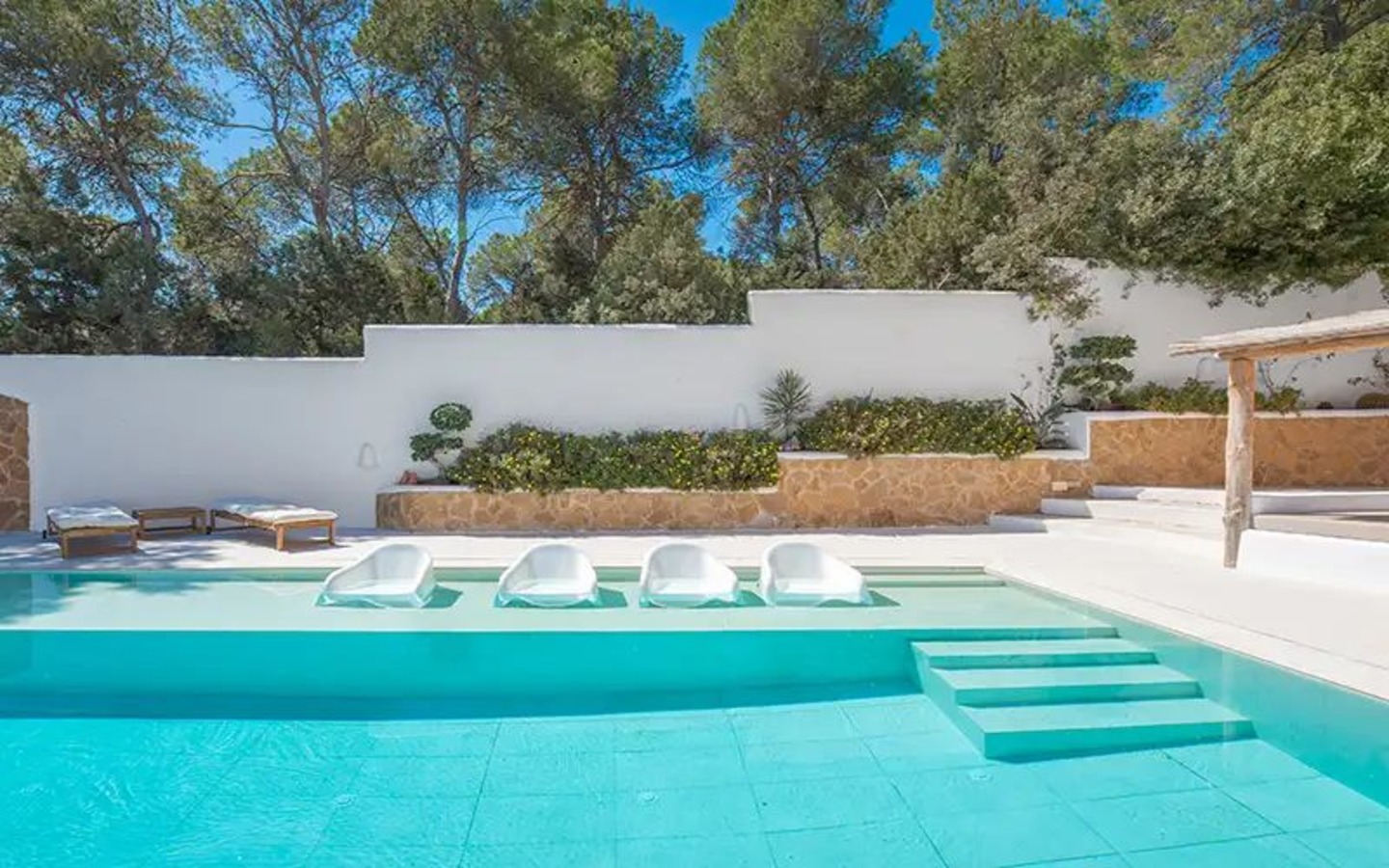 The CanTaika Villa