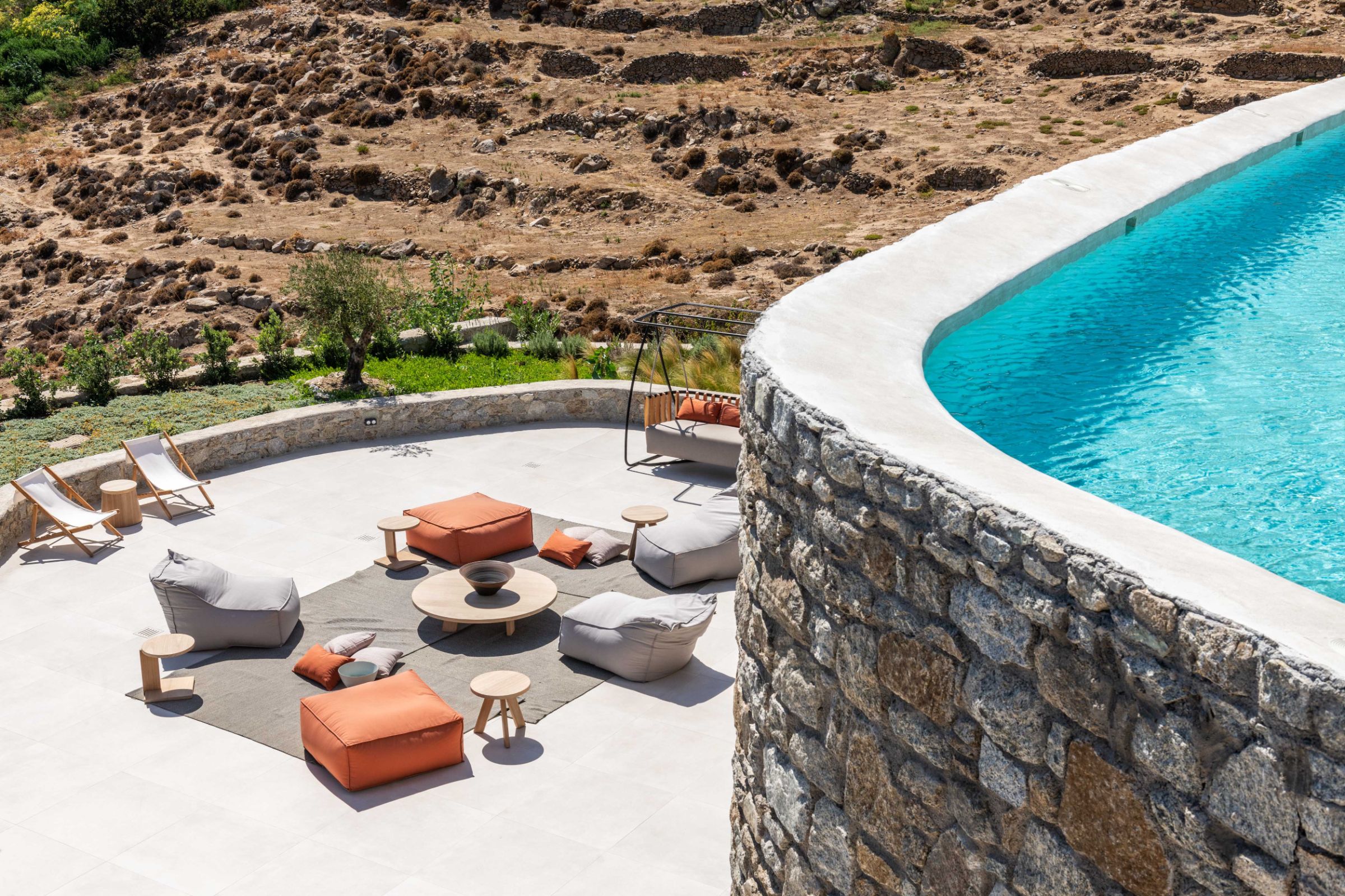 The Psarou Villa
