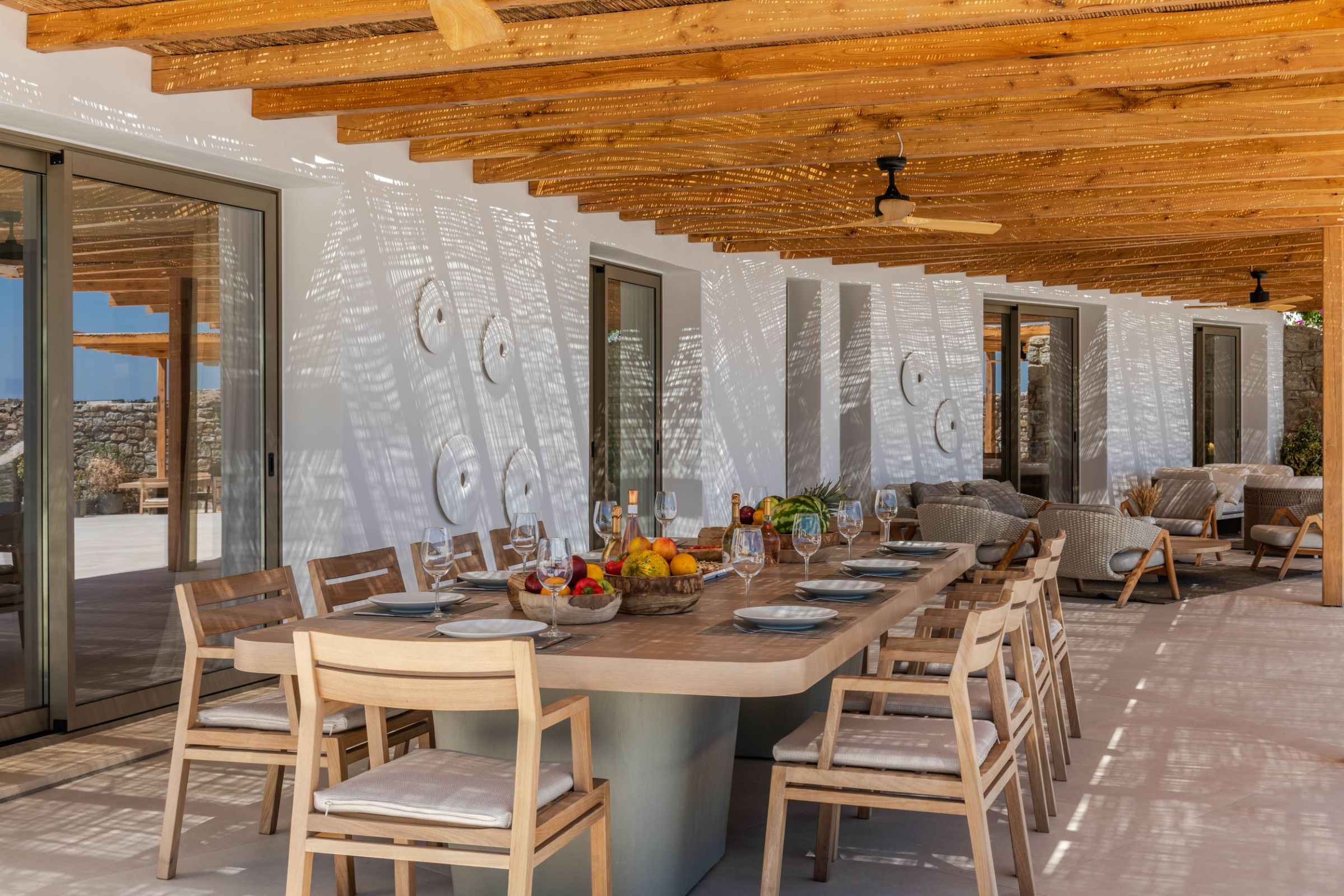 The Psarou Villa