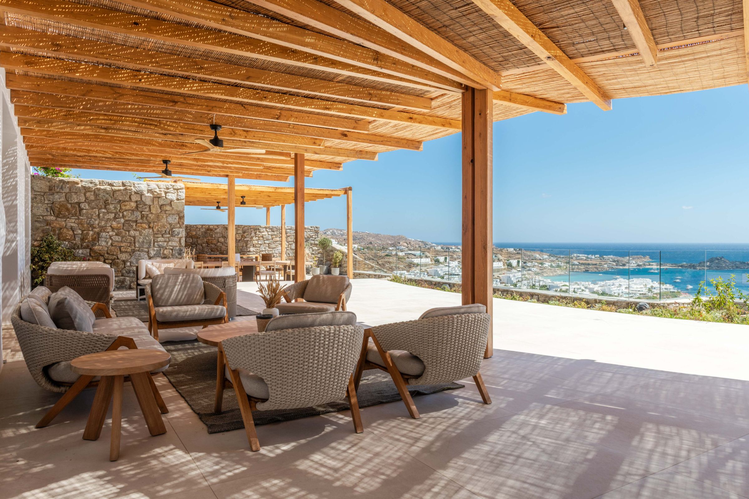 The Psarou Villa