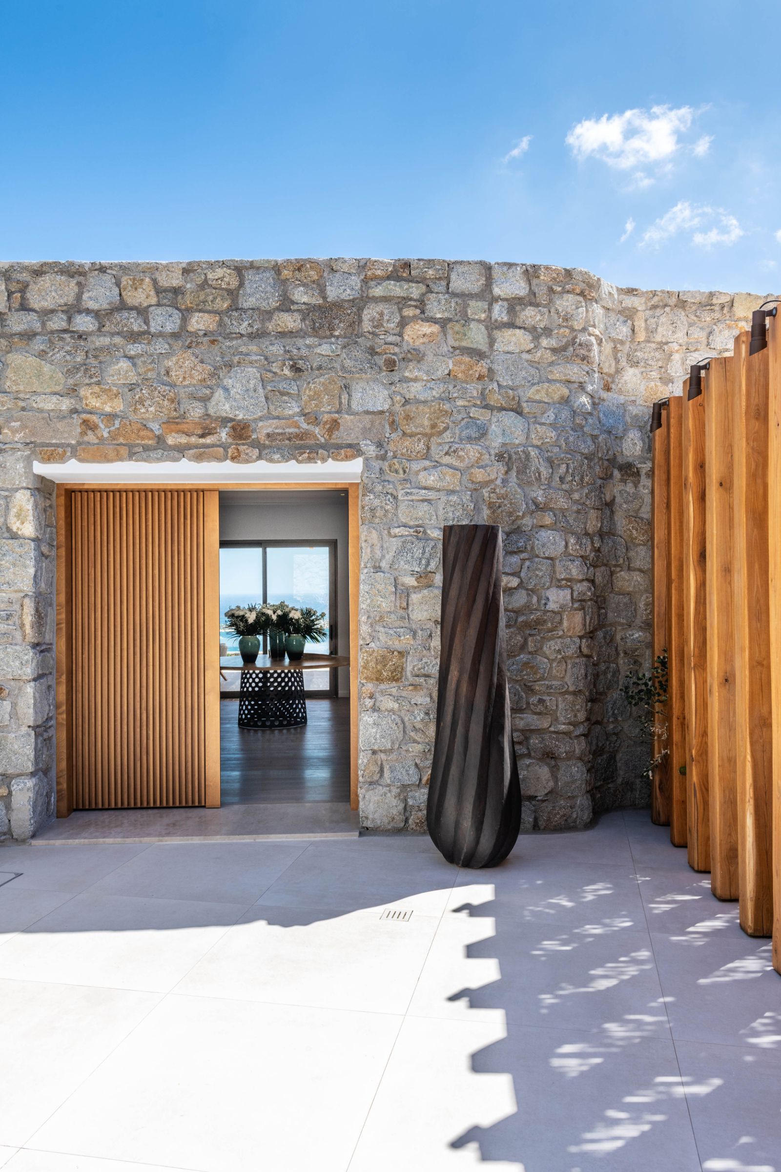 The Psarou Villa