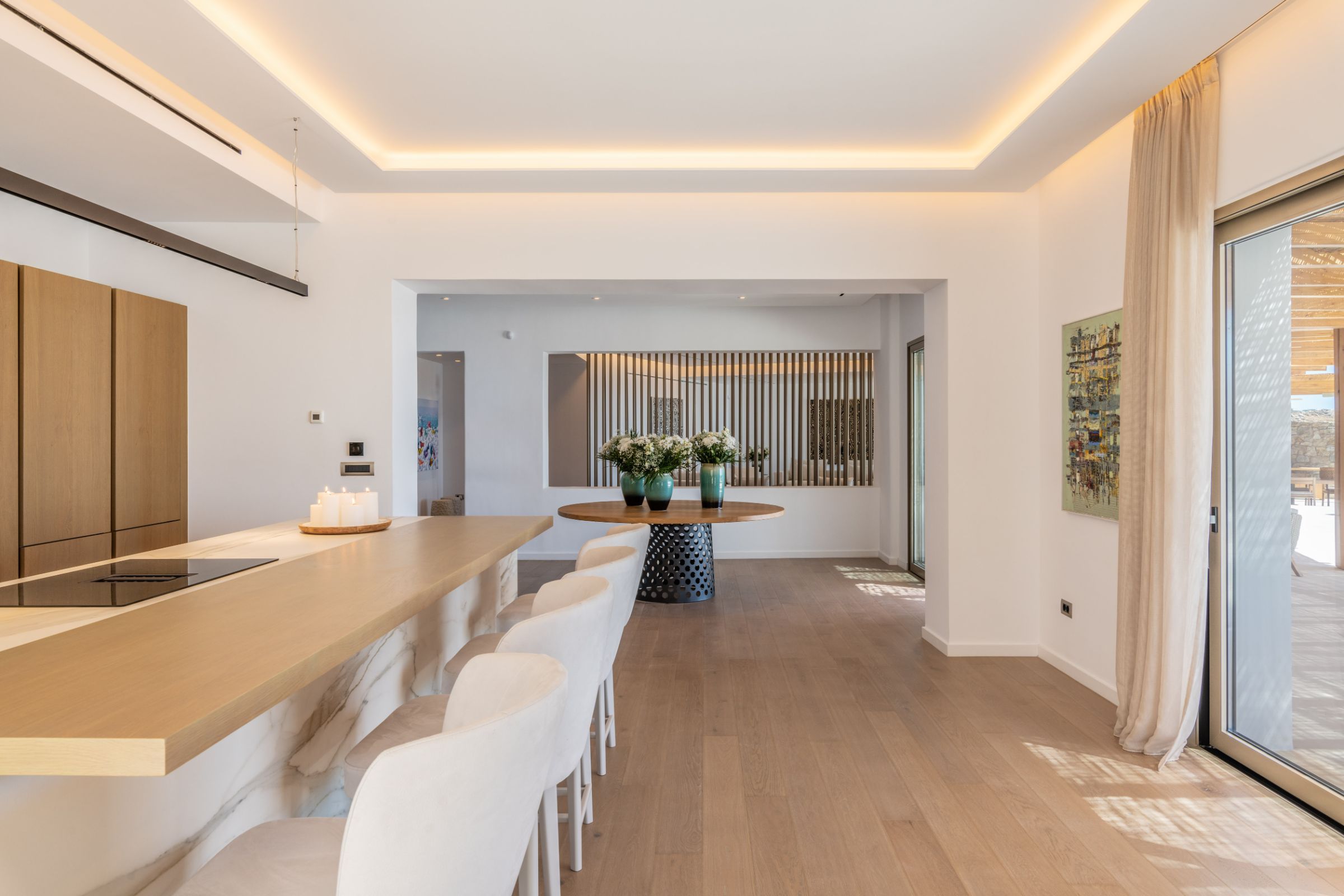 The Psarou Villa