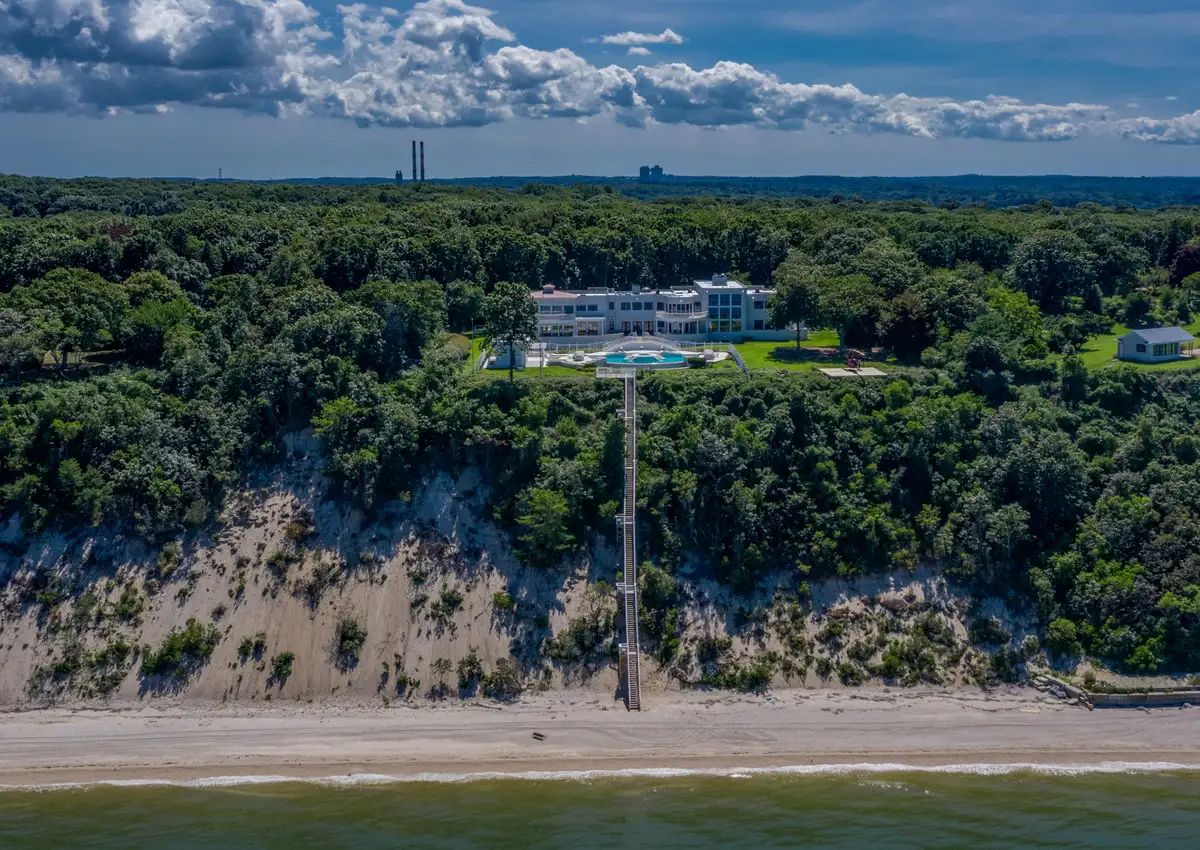 The Palais Estate