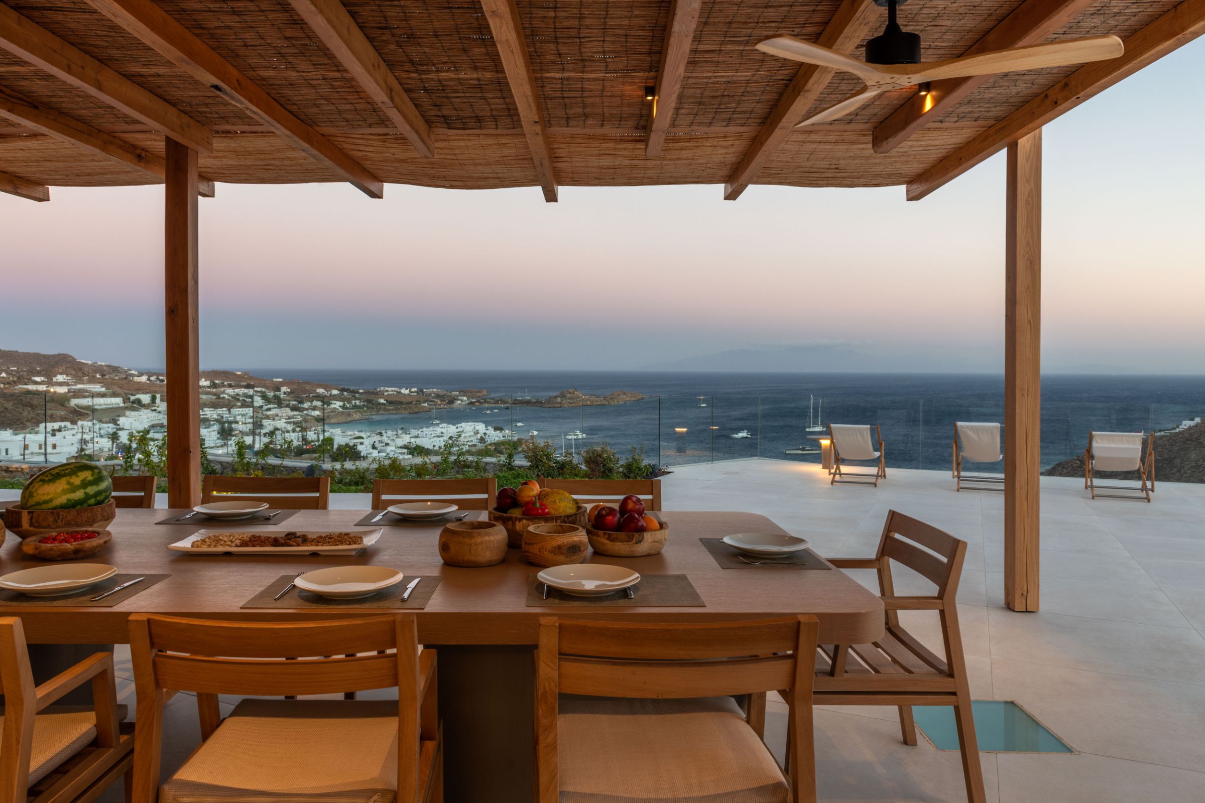 The Psarou Villa