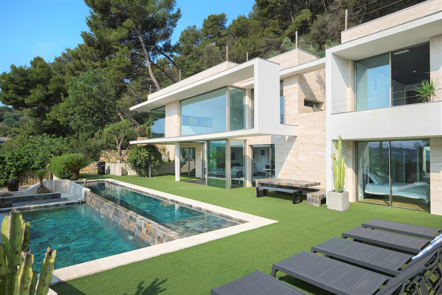 The Supra Villa