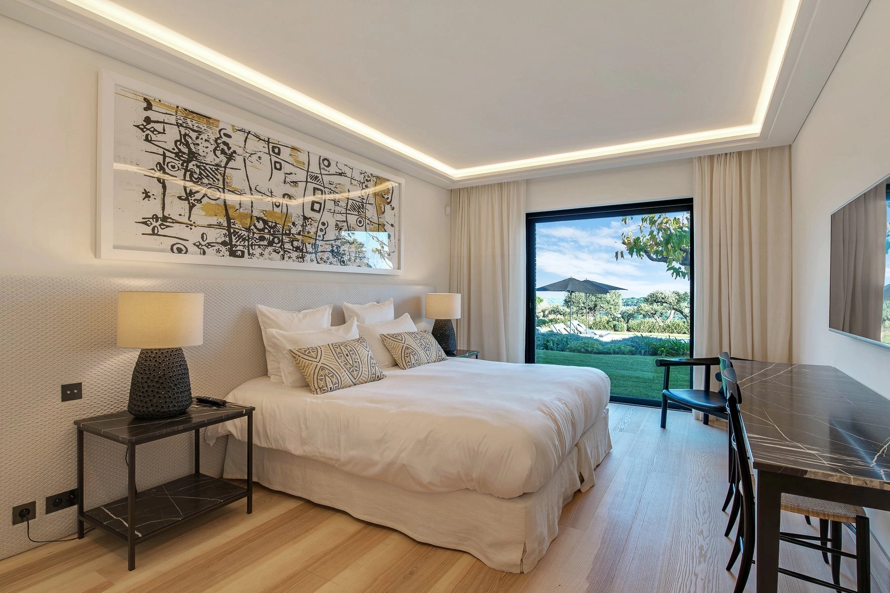 The Bella Villa