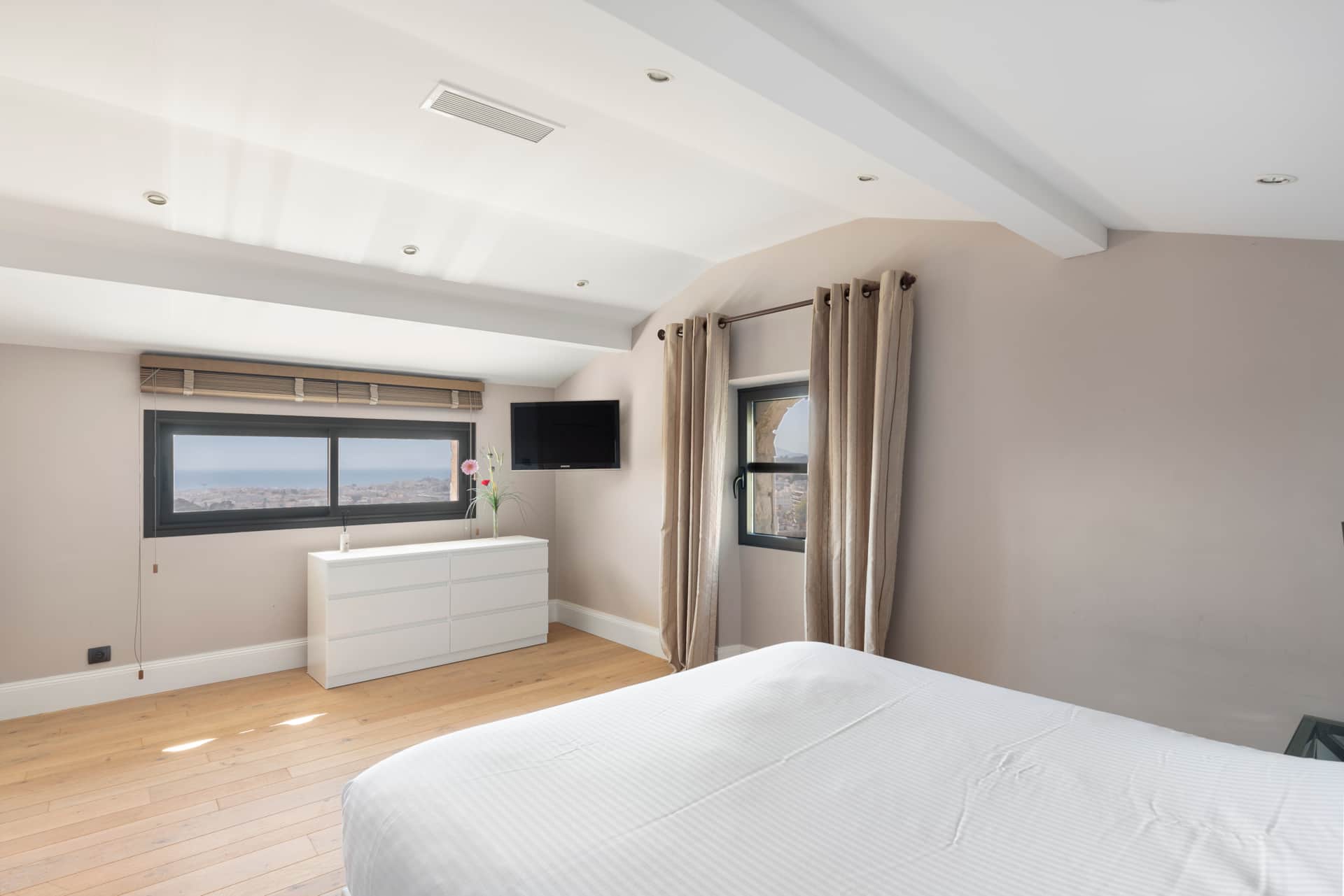 The Hugo Villa