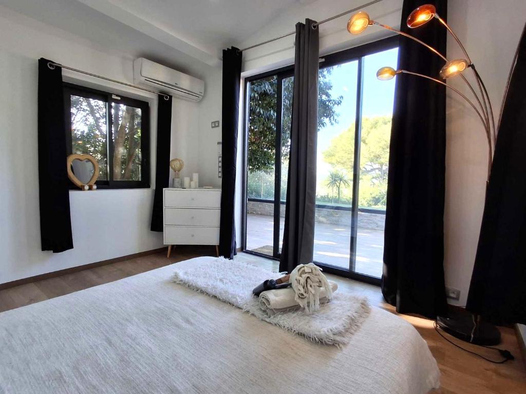 The Cari Villa
