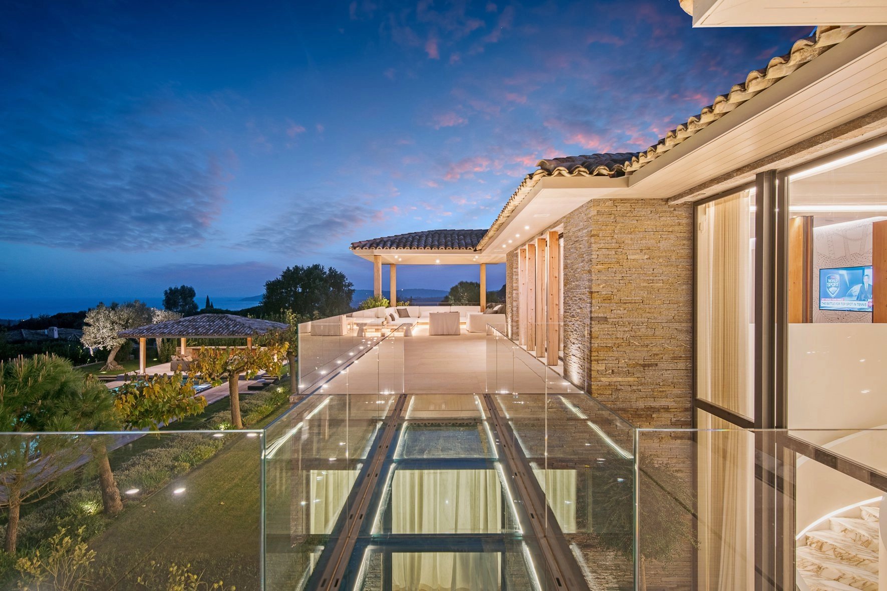 The Bella Villa