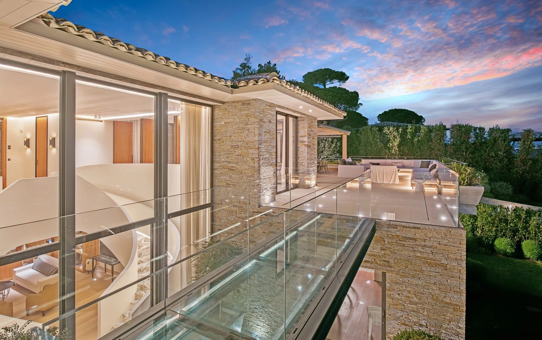 The Bella Villa