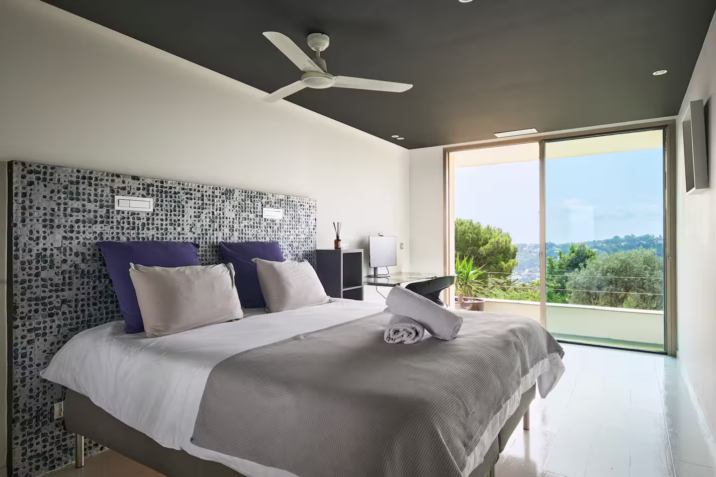 The Supra Villa