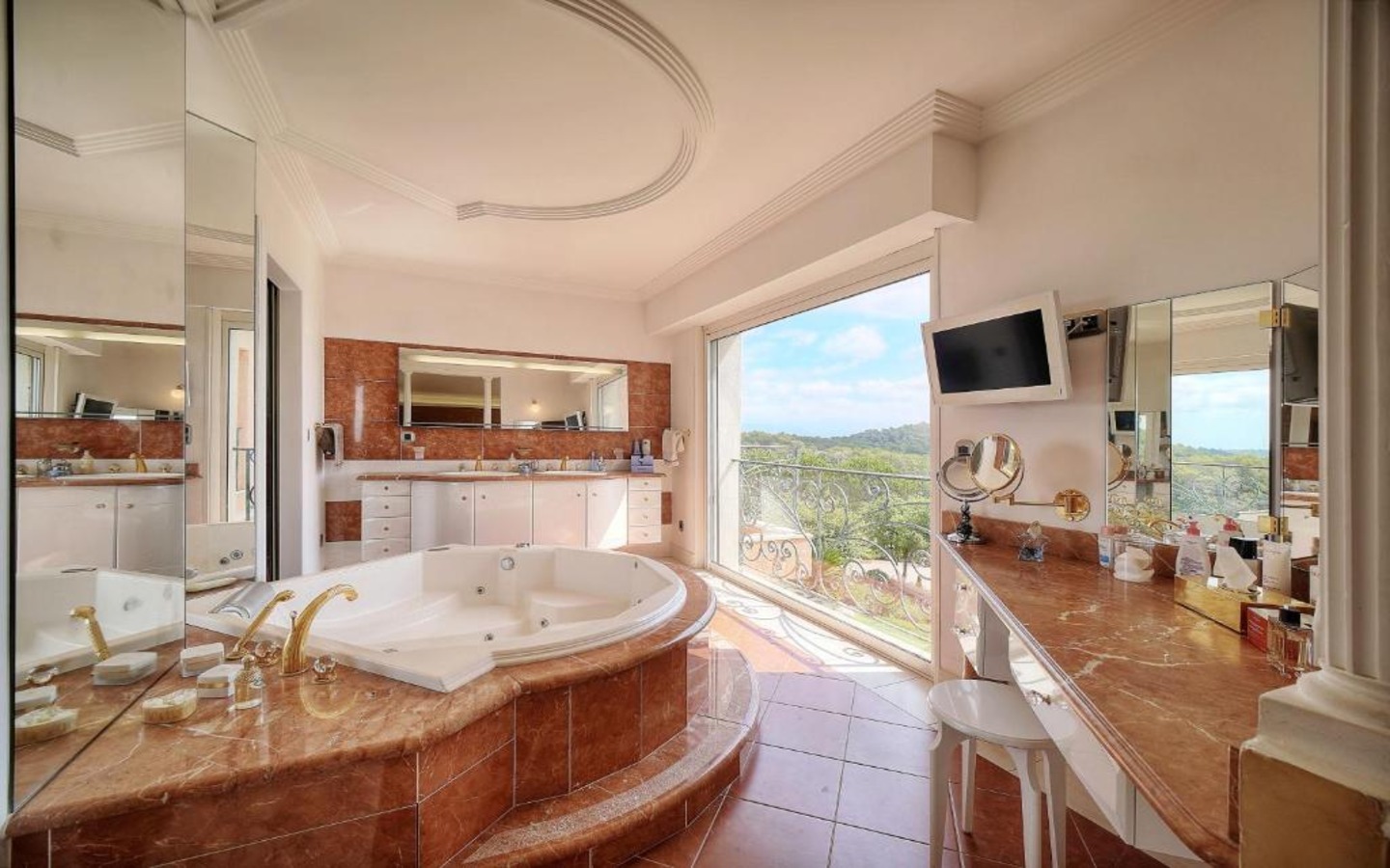 The Lauvas Villa