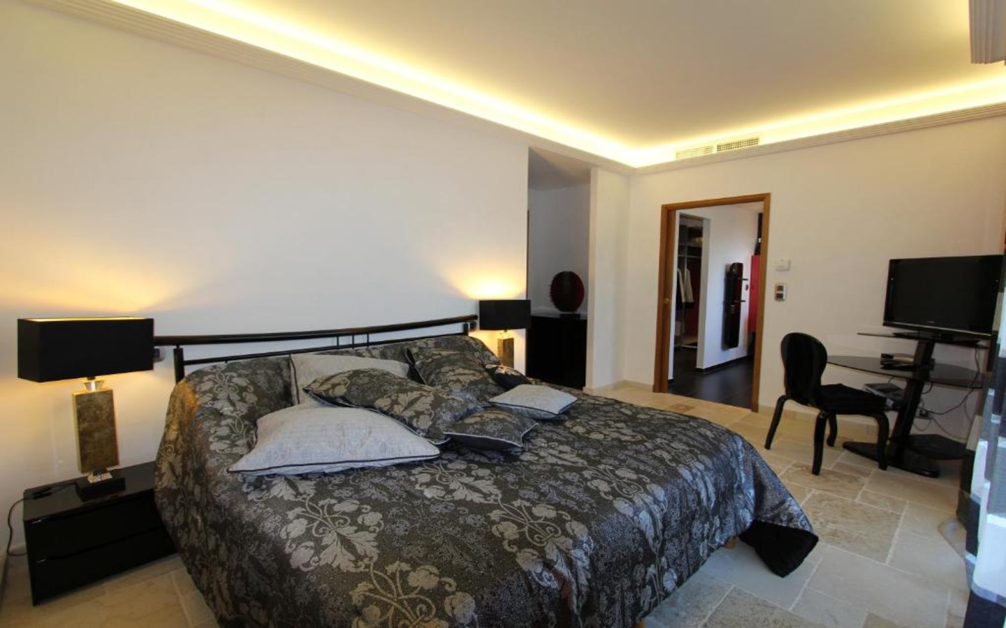 The Lauvas Villa