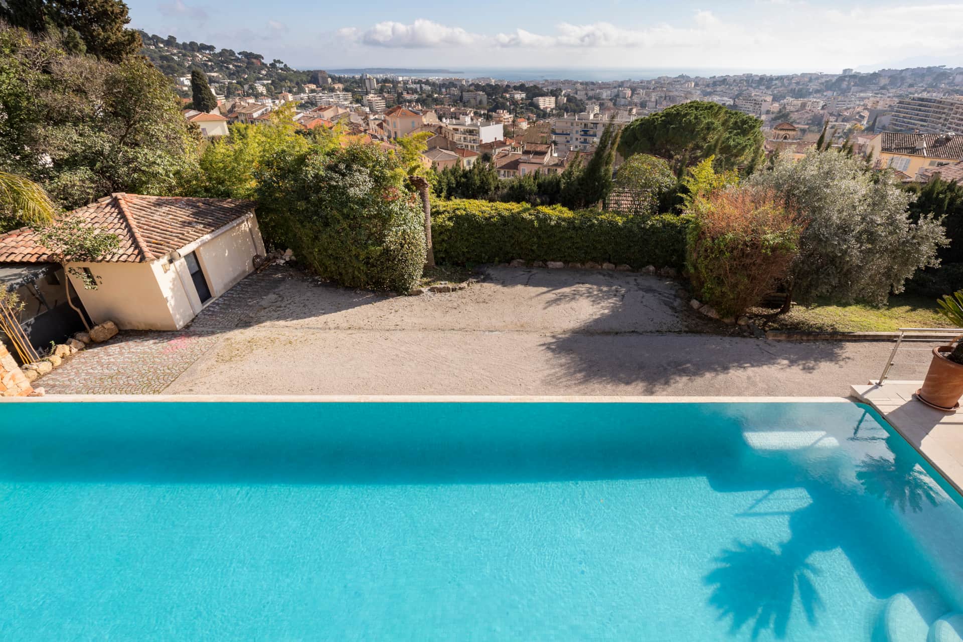 The Hugo Villa