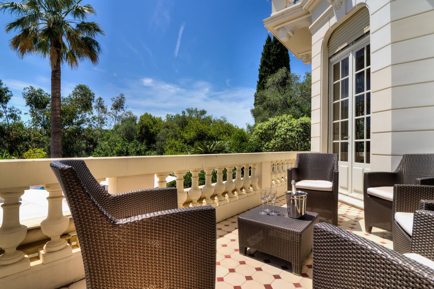 The Alla Villa