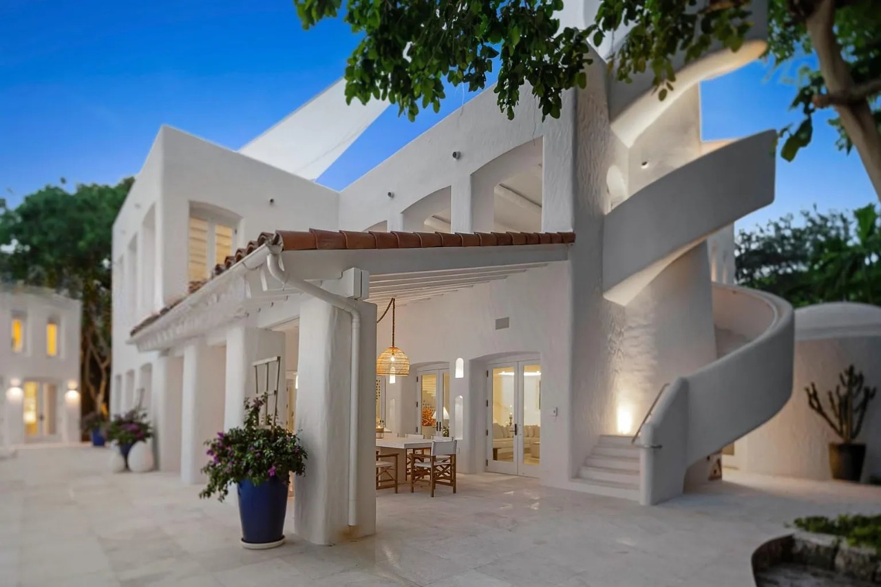 The Mykonos Villa